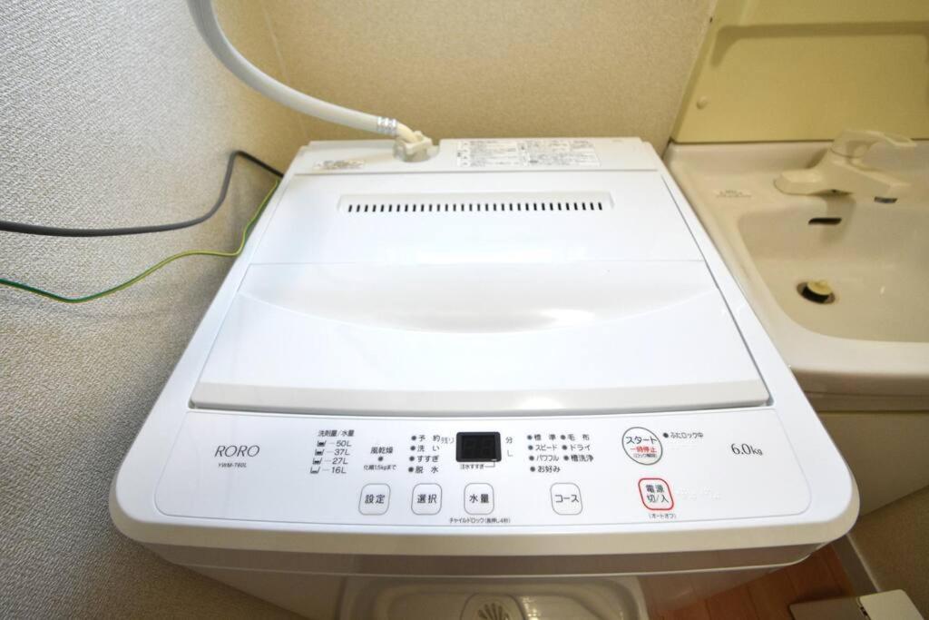 ゆったり1Ldkで最大8人まで宿泊可能！博多駅・キャナルも徒歩圏内！コンビニ・スーパー徒歩１分！ Sumiyoshi-cho Extérieur photo